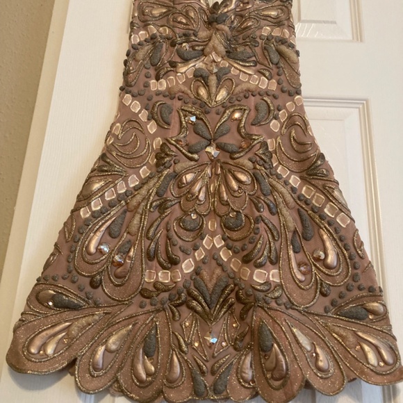 Ema Savahl Couture Dress - Picture 13 of 15